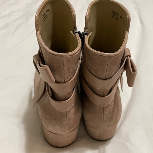 Etienne Aigner Leather Tan Boots, Never Worn Size 8 - Picture 2 of 6